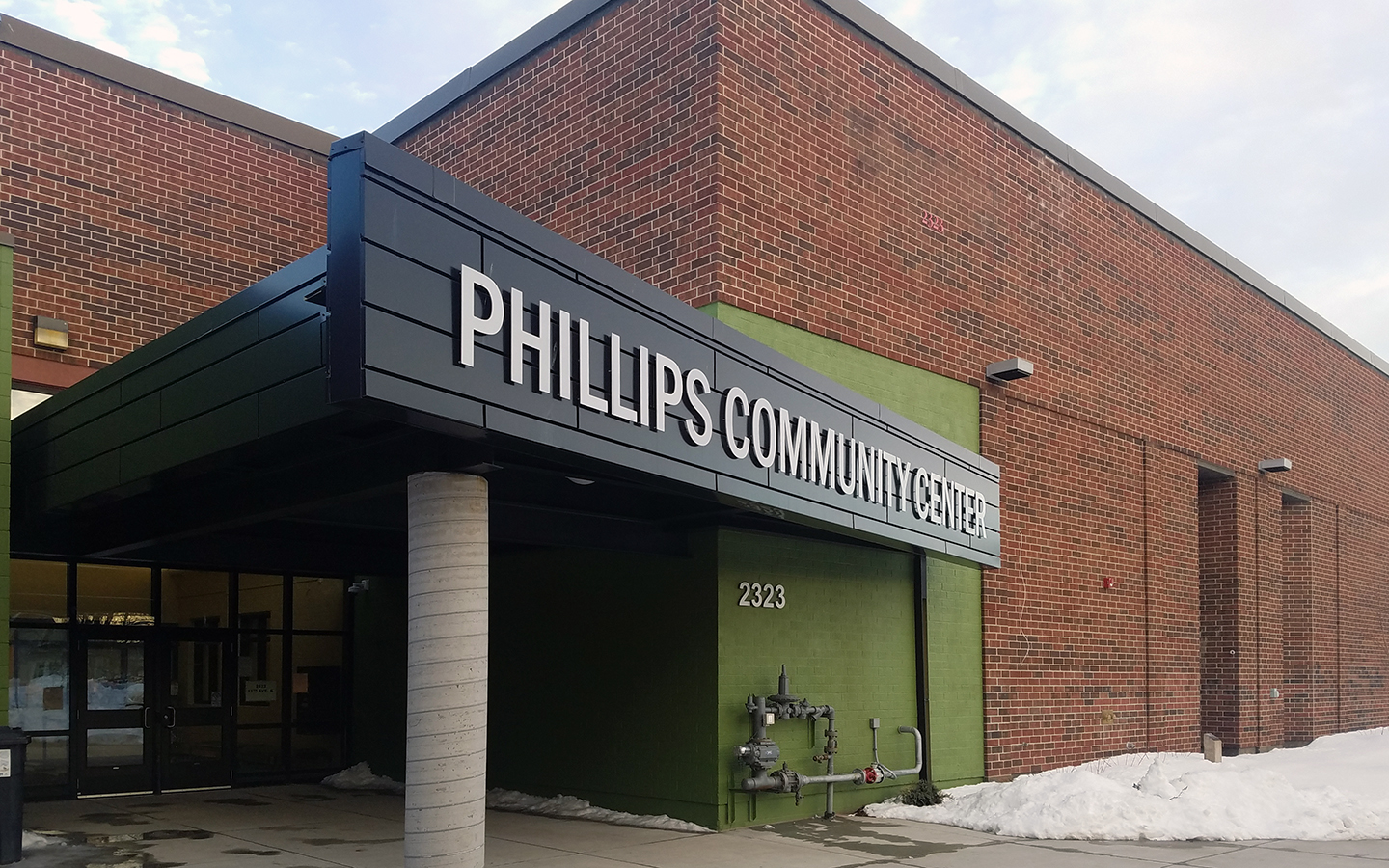 6-15-094 Phillips Aquatics Center_Entry 1_PW